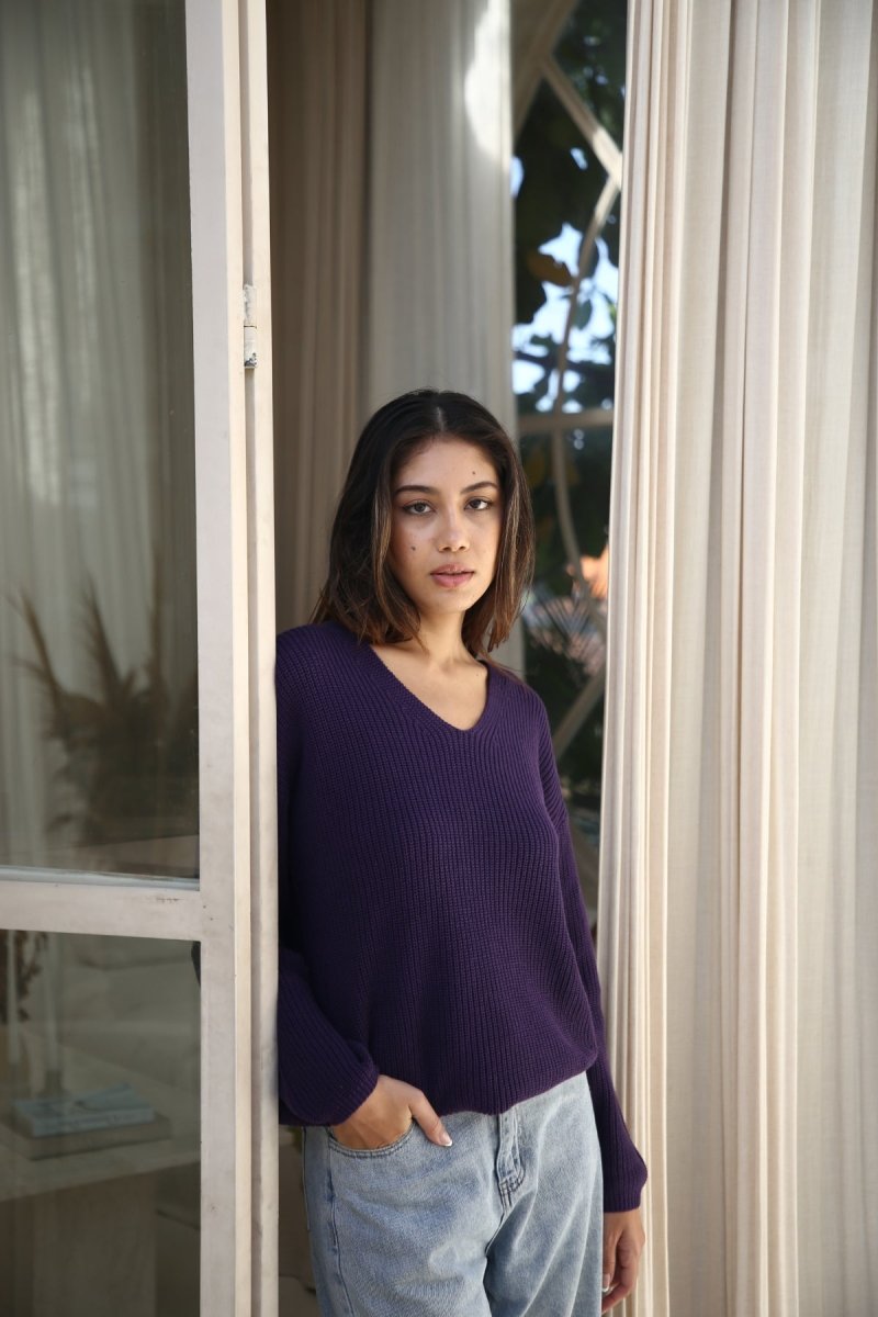 Foxy V Neck - Echo Verde Clothing